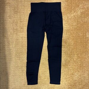 HALARA sculpting moto style leggings. Size:LG